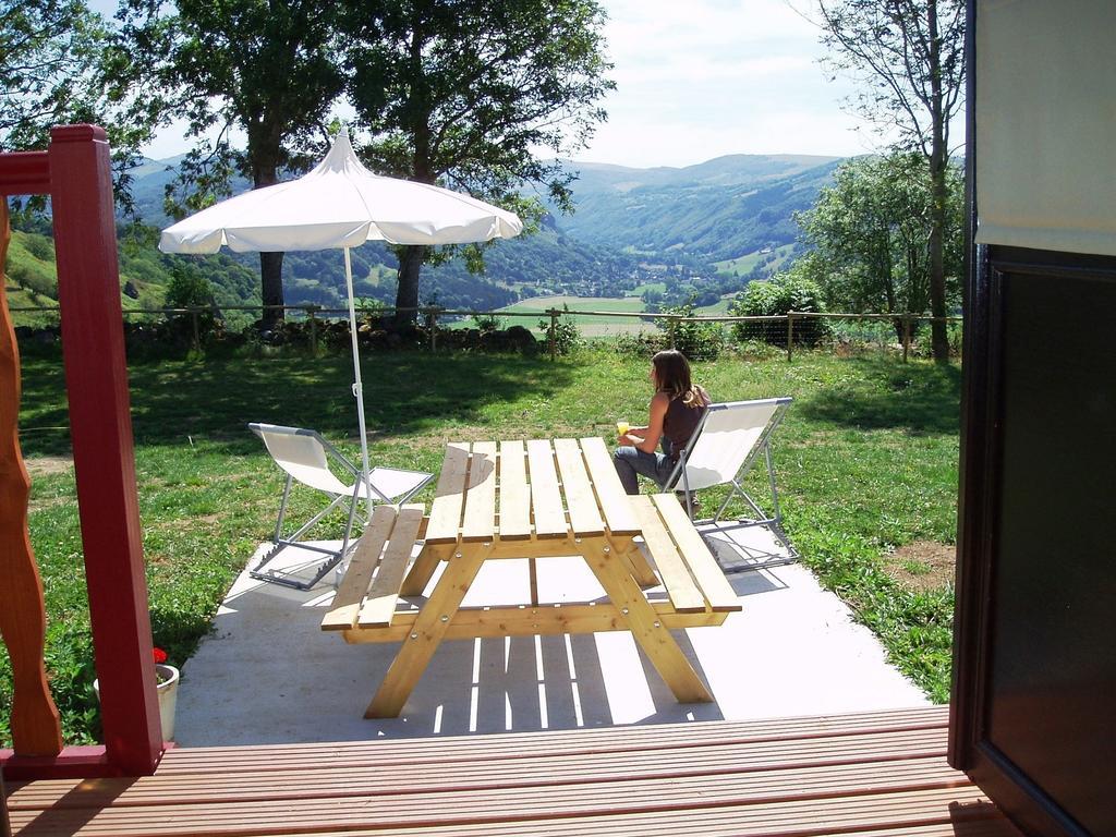 Saint-Martin-Valmeroux Domaine De La Chaux De Revel 게스트하우스 외부 사진